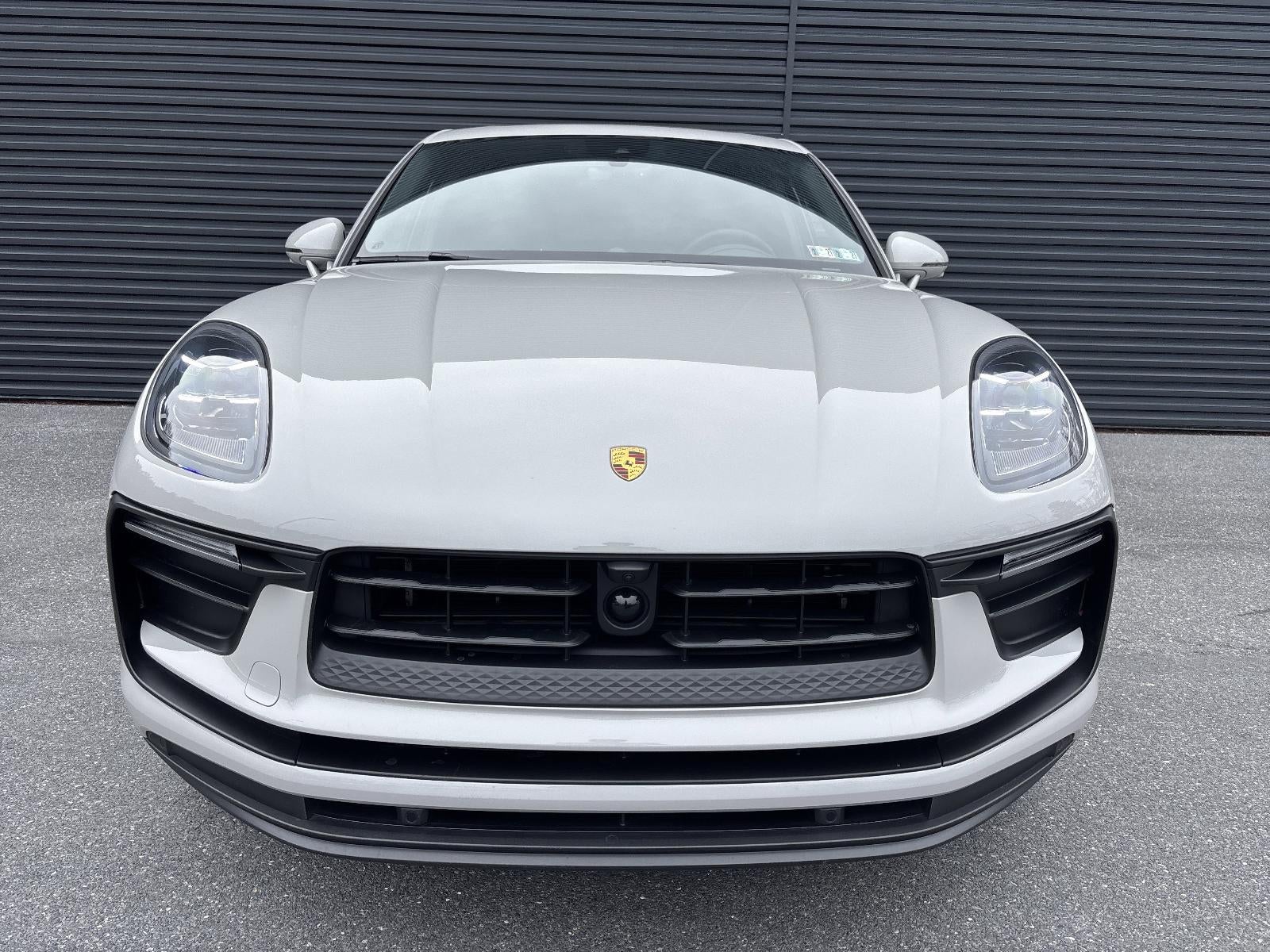 2025 Porsche Macan AWD