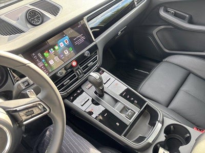 2026 Porsche Macan AWD