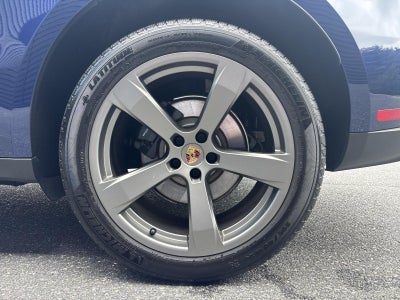 2026 Porsche Macan AWD