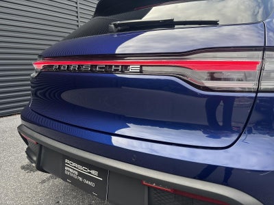 2026 Porsche Macan AWD