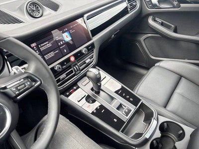 2026 Porsche Macan AWD