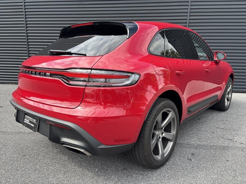 2025 Porsche Macan AWD