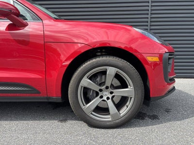 2025 Porsche Macan AWD