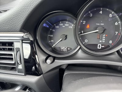 2025 Porsche Macan AWD