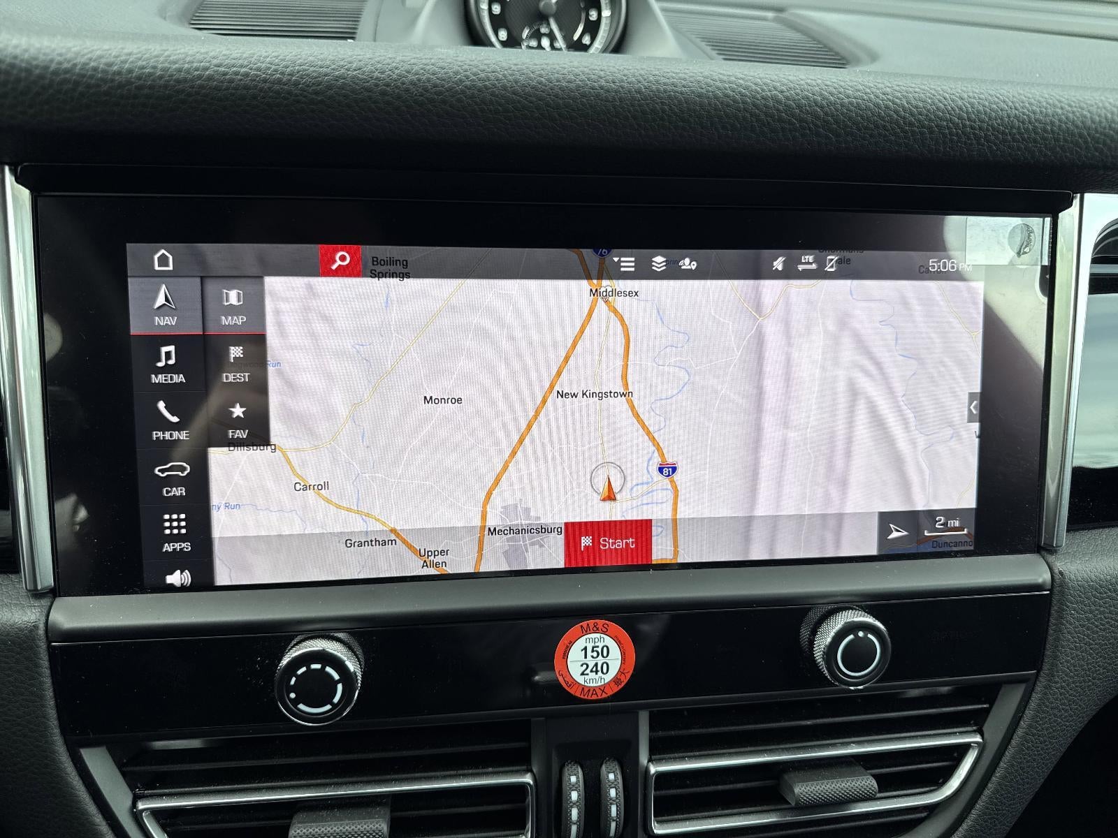 2025 Porsche Macan AWD