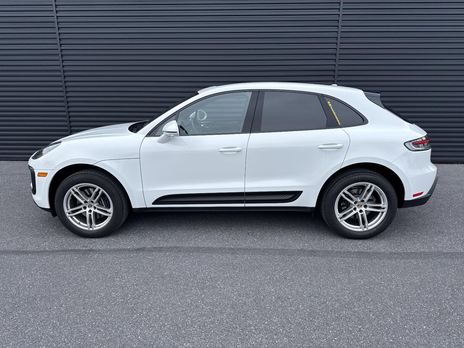 2025 Porsche Macan AWD