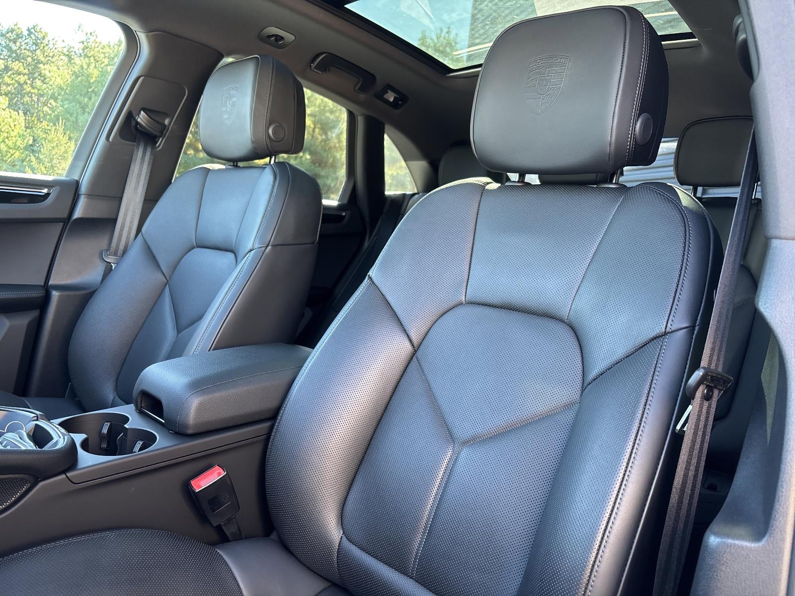 2025 Porsche Macan AWD