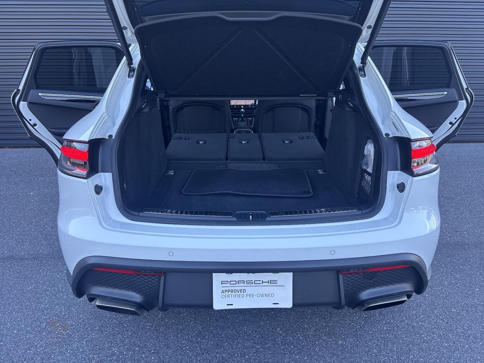 2025 Porsche Macan AWD