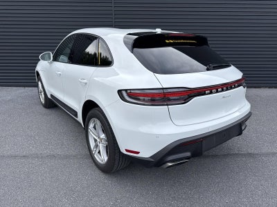 2025 Porsche Macan AWD