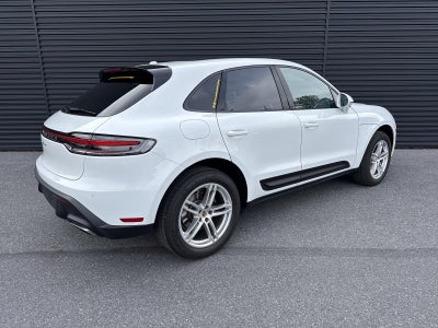 2025 Porsche Macan AWD