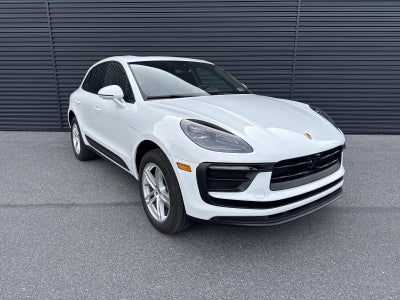 2025 Porsche Macan AWD