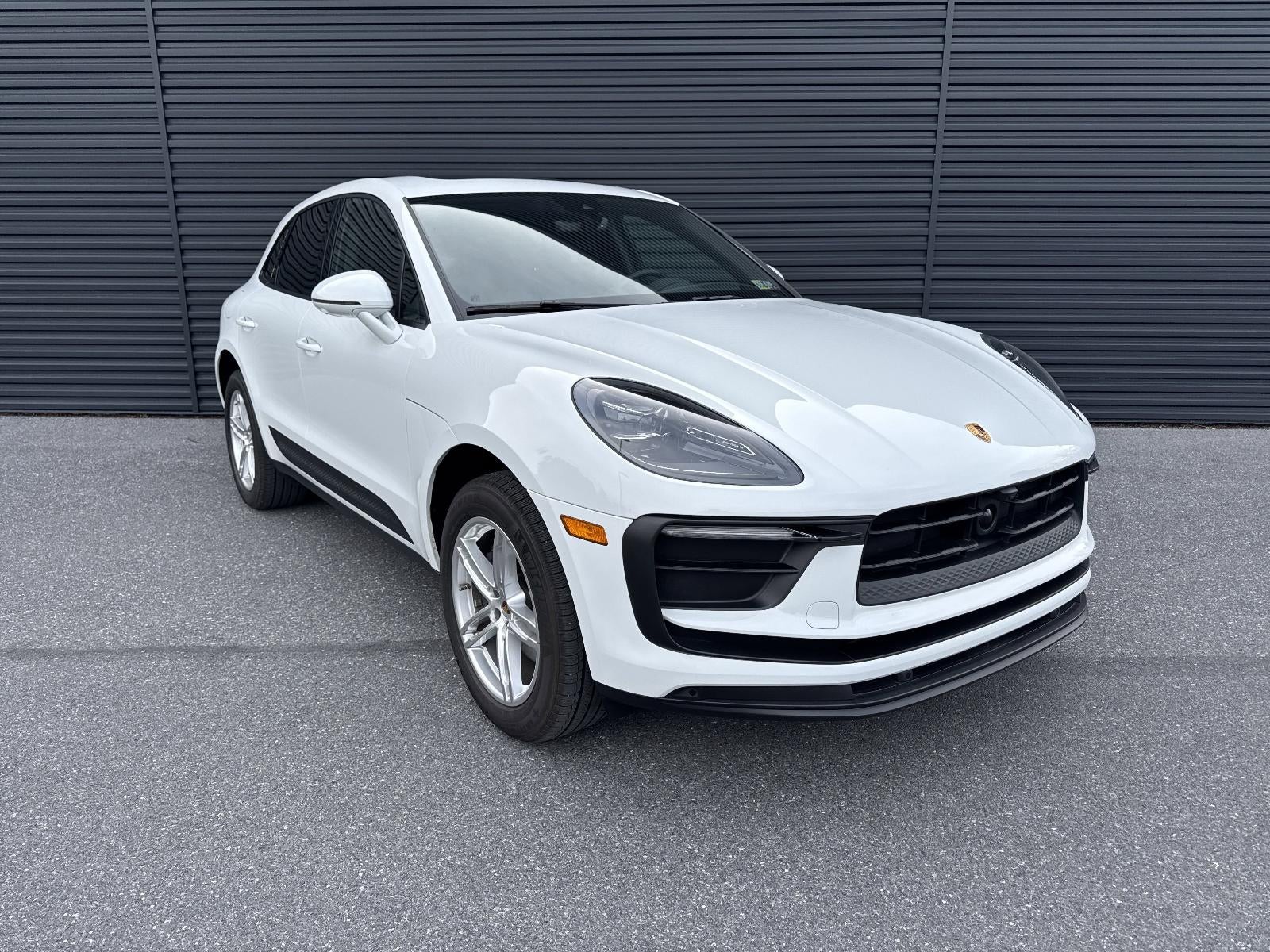 2025 Porsche Macan AWD