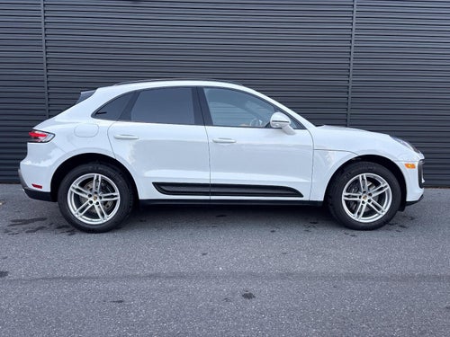 2025 Porsche Macan AWD