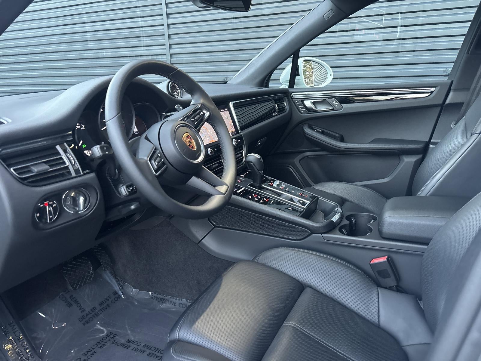 2025 Porsche Macan AWD