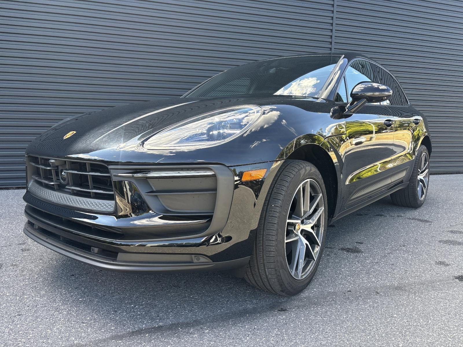 2025 Porsche Macan AWD