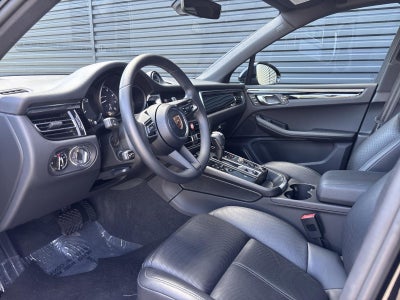 2025 Porsche Macan AWD
