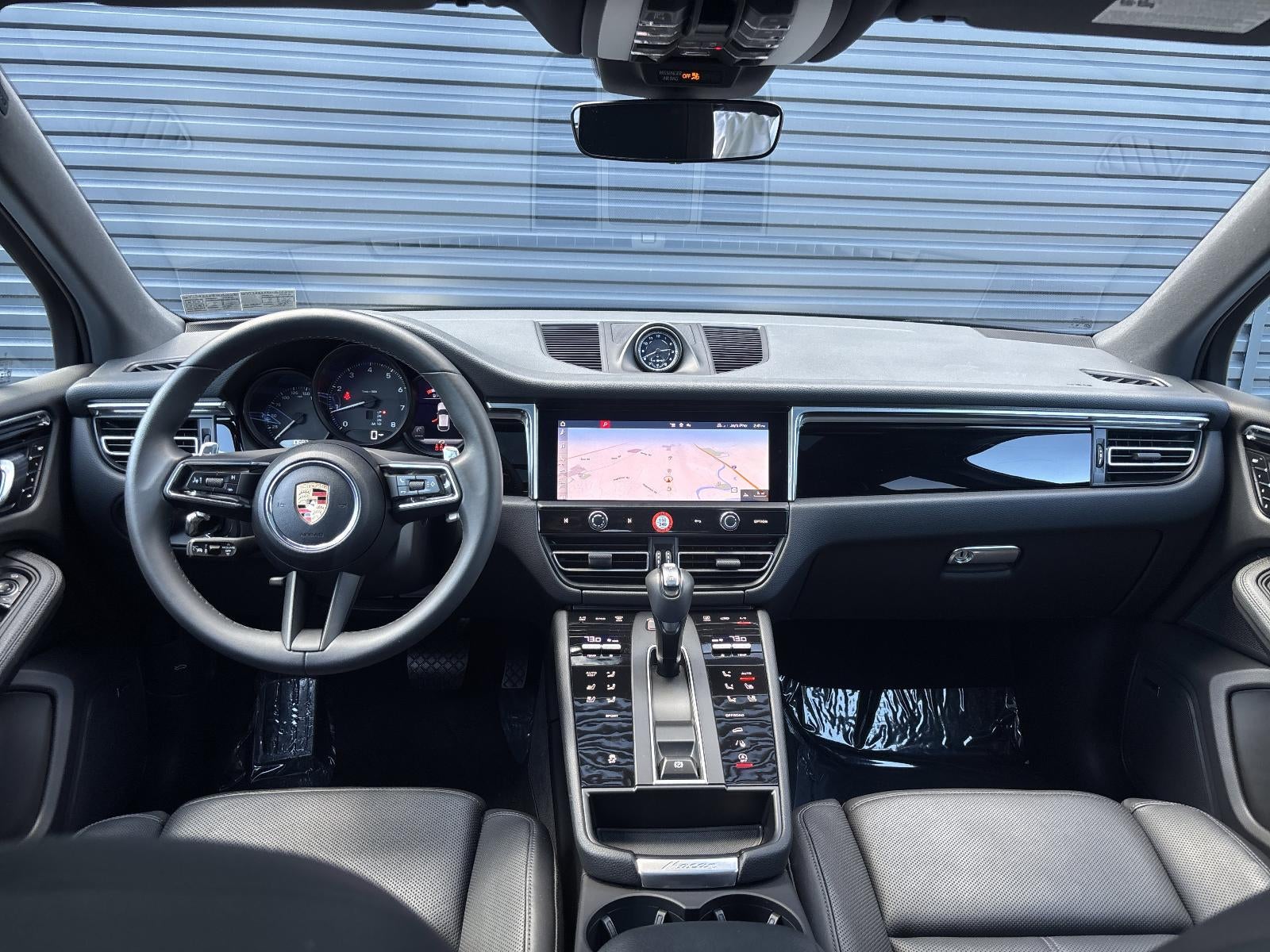 2025 Porsche Macan AWD