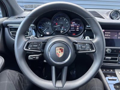2025 Porsche Macan AWD