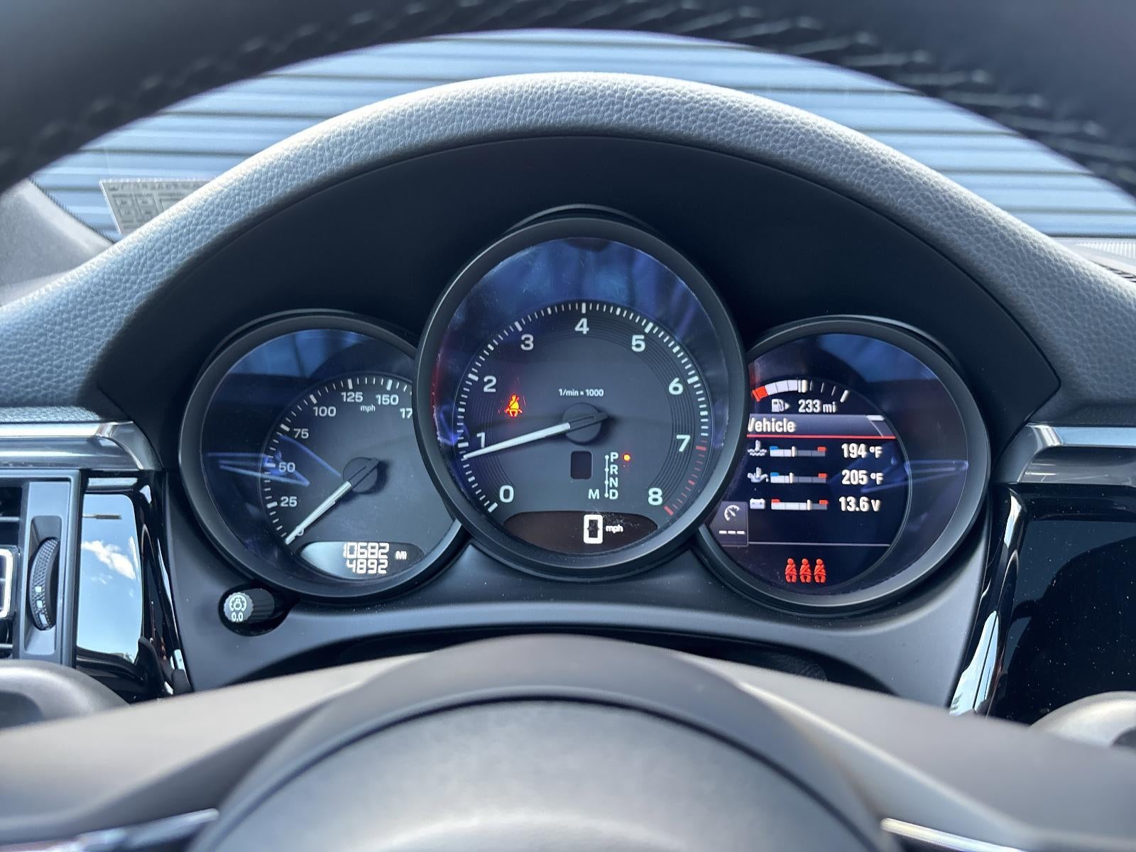 2025 Porsche Macan AWD