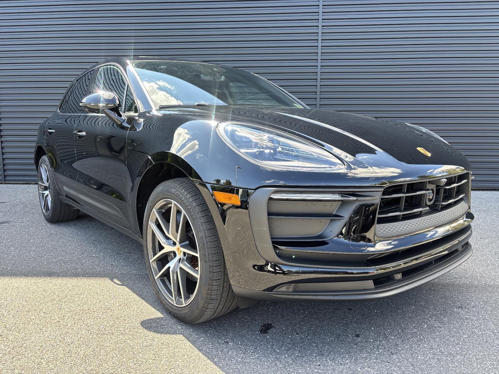 2025 Porsche Macan AWD