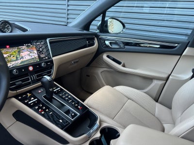 2025 Porsche Macan AWD