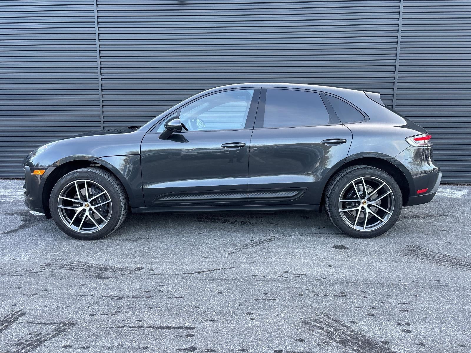 2025 Porsche Macan AWD