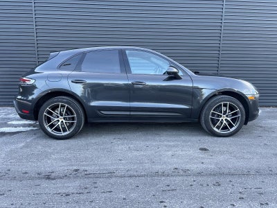 2025 Porsche Macan AWD