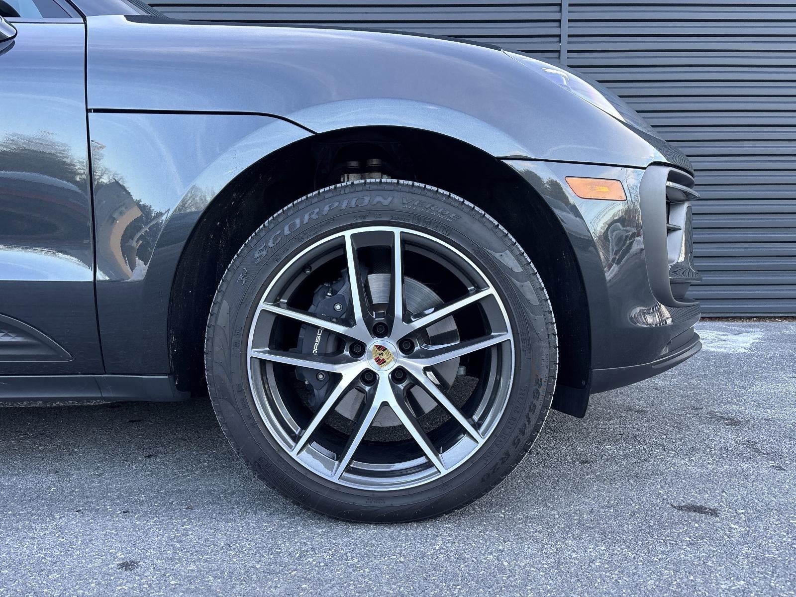 2025 Porsche Macan AWD