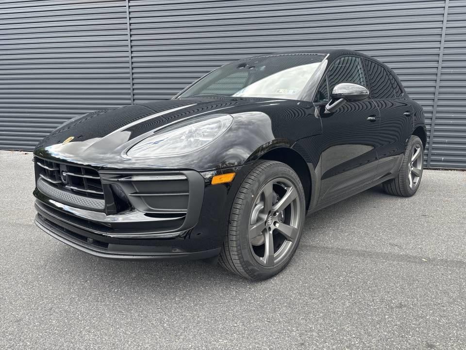 2026 Porsche Macan AWD