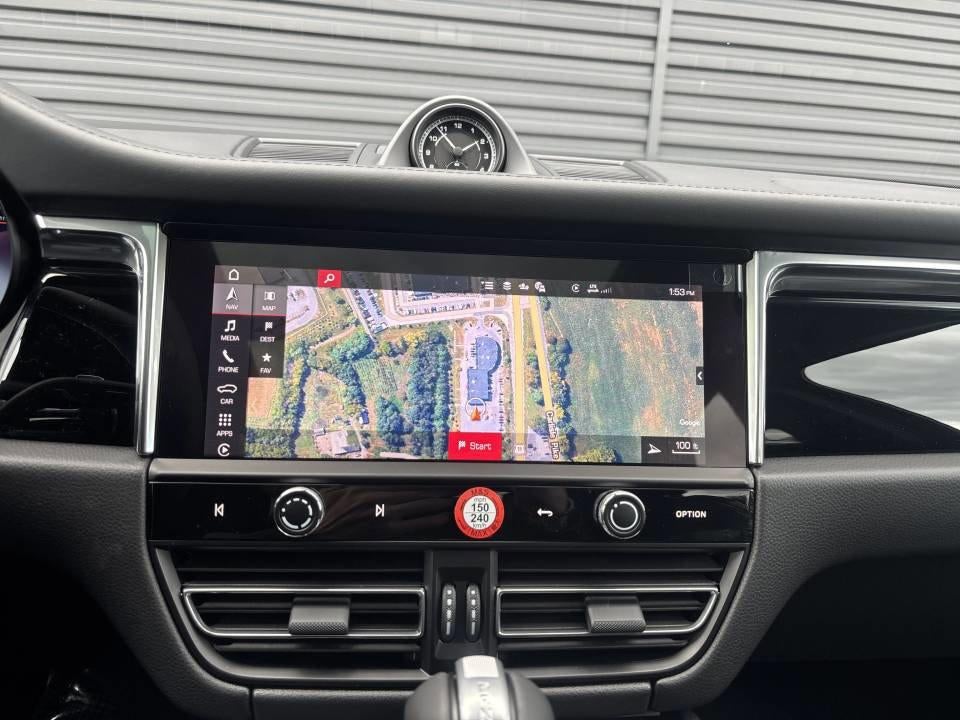 2026 Porsche Macan AWD