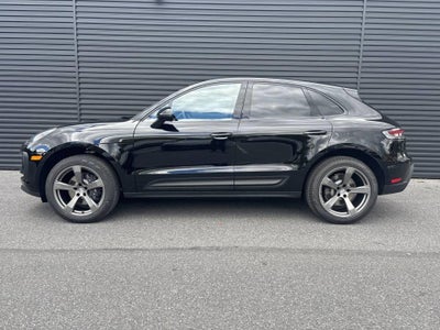 2026 Porsche Macan AWD