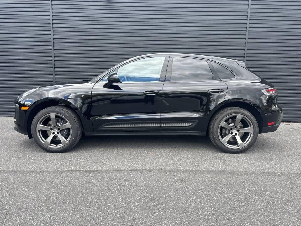 2026 Porsche Macan AWD