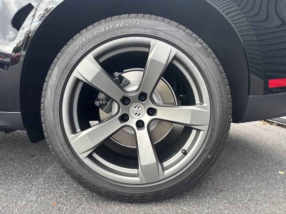 2026 Porsche Macan AWD