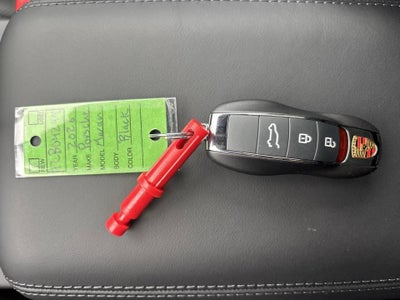 2026 Porsche Macan AWD