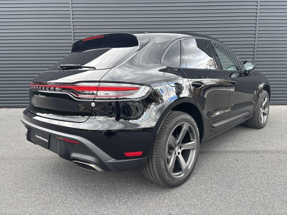 2026 Porsche Macan AWD