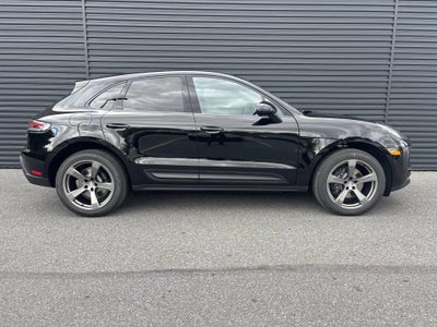 2026 Porsche Macan AWD