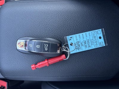 2025 Porsche Macan AWD