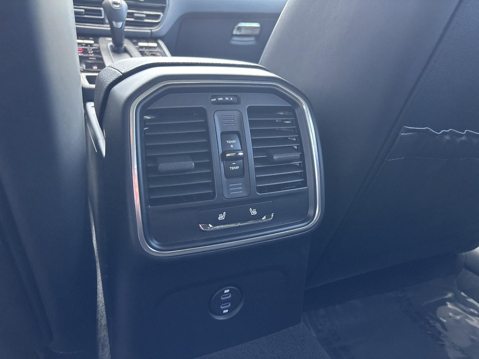 2025 Porsche Macan AWD