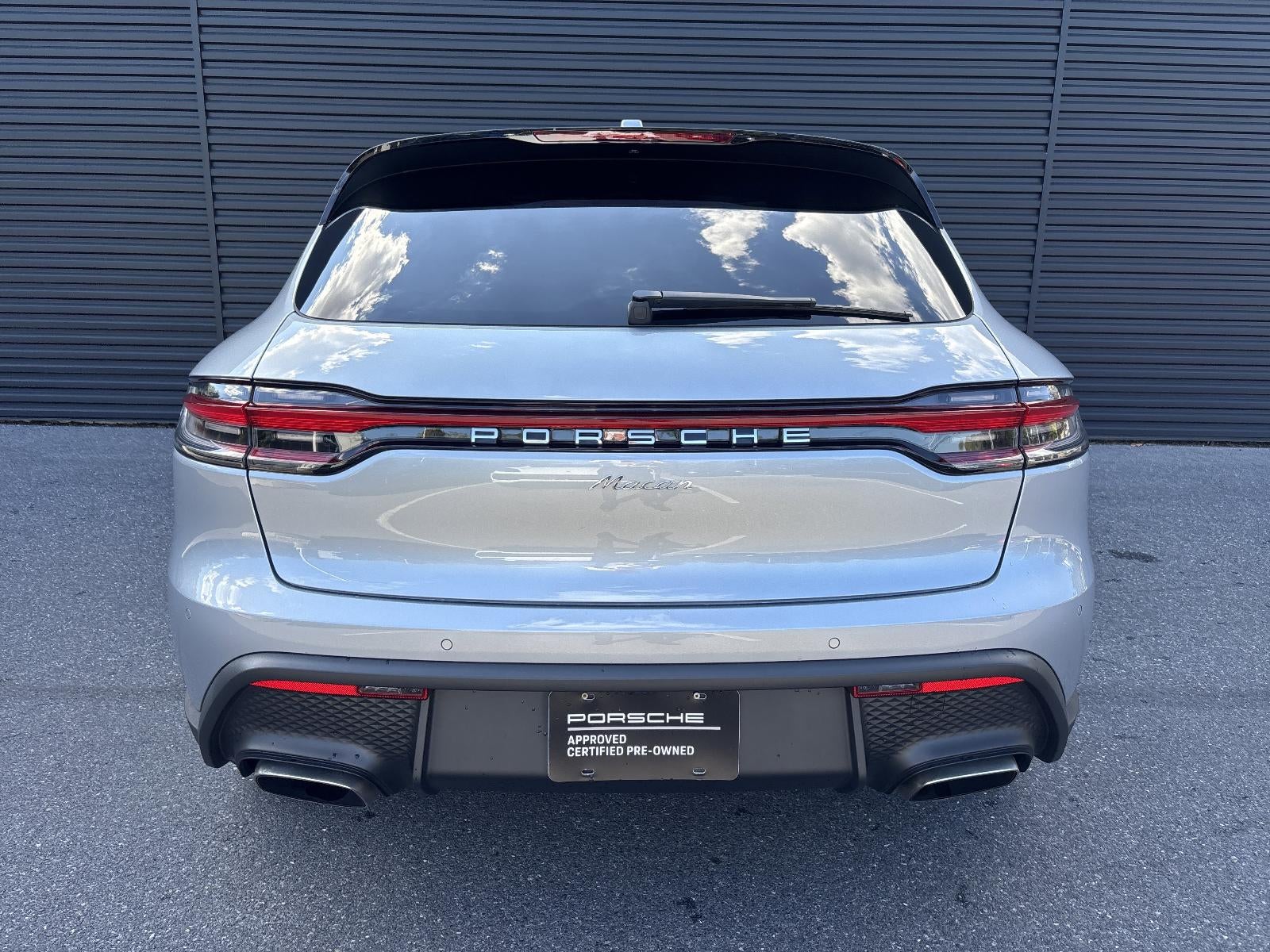 2025 Porsche Macan AWD