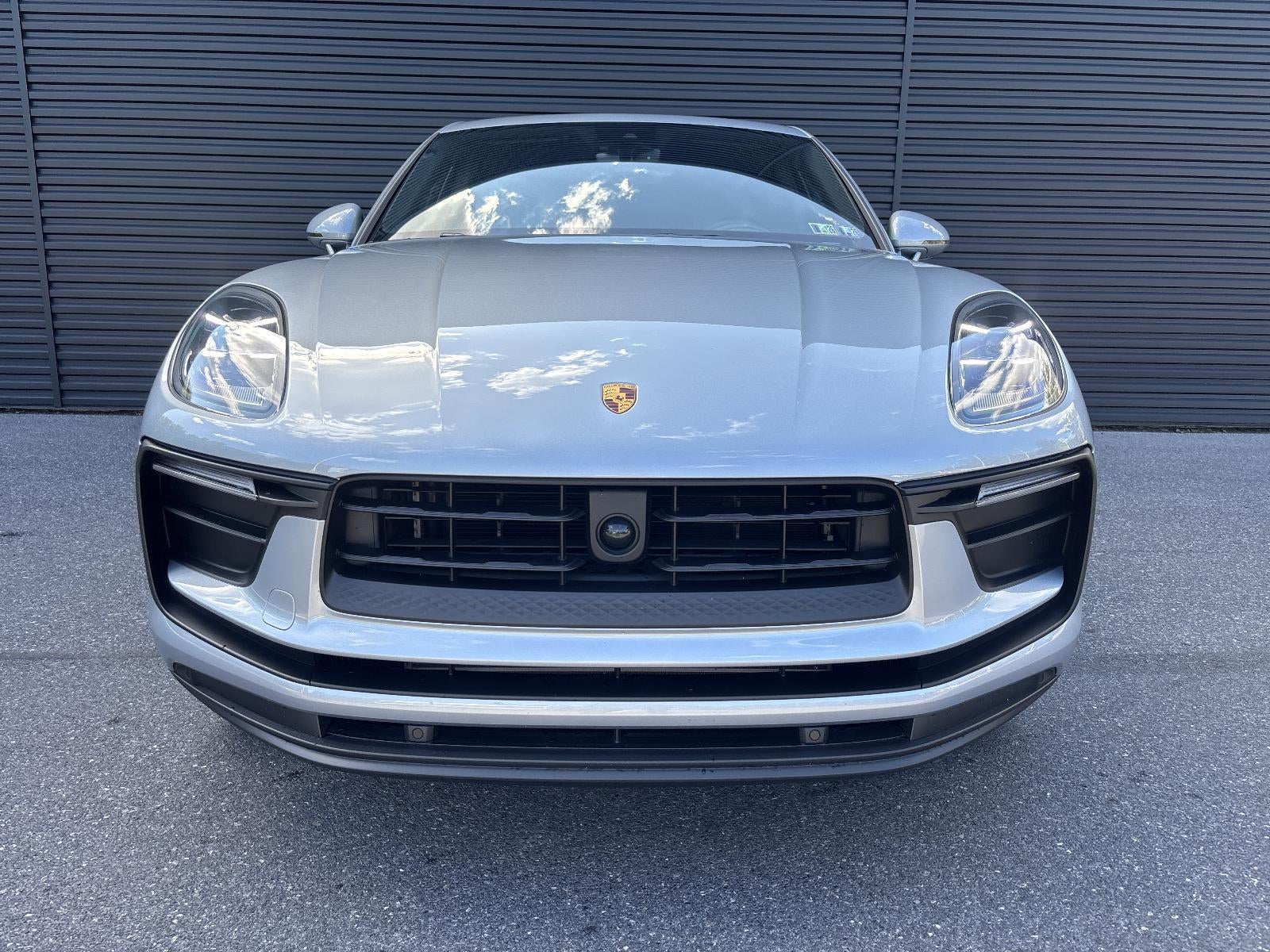 2025 Porsche Macan AWD