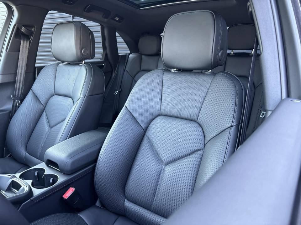 2026 Porsche Macan AWD