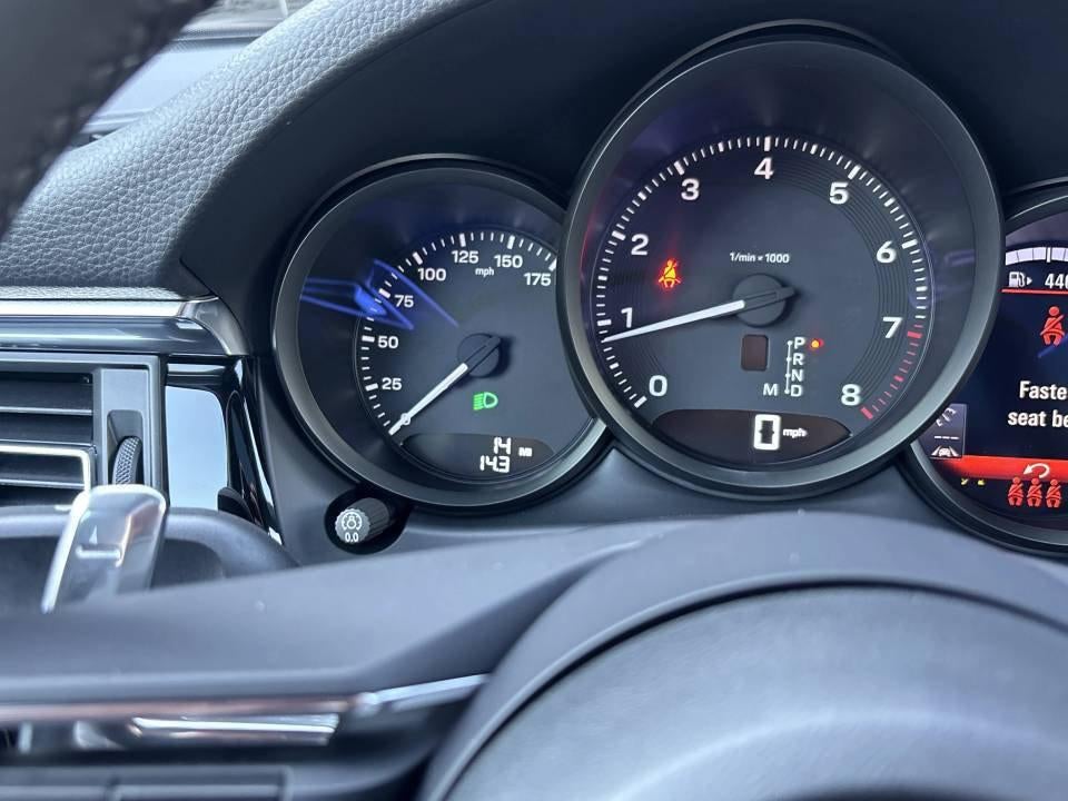 2026 Porsche Macan AWD