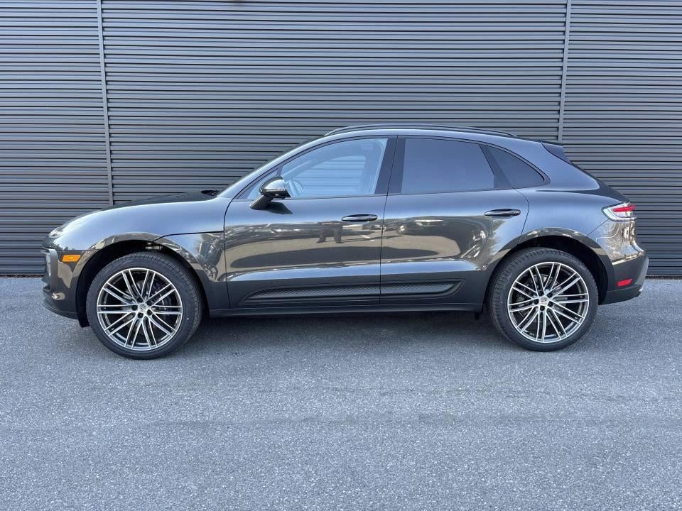 2026 Porsche Macan AWD