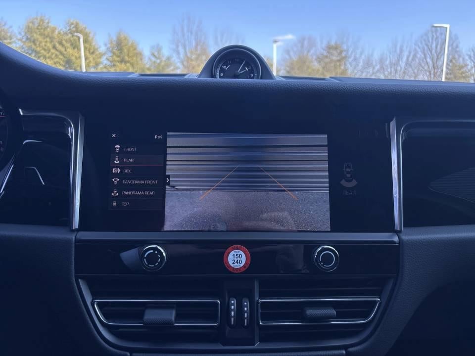 2026 Porsche Macan AWD