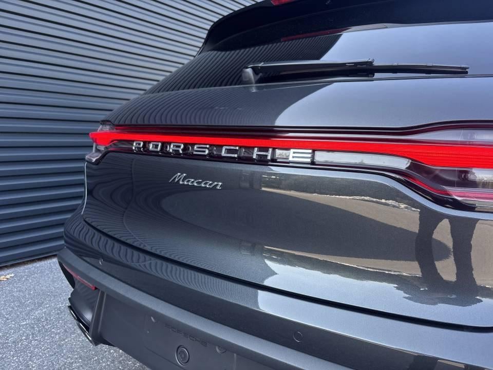 2026 Porsche Macan AWD