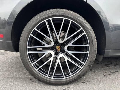 2026 Porsche Macan AWD