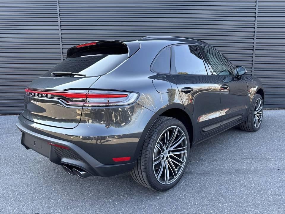 2026 Porsche Macan AWD