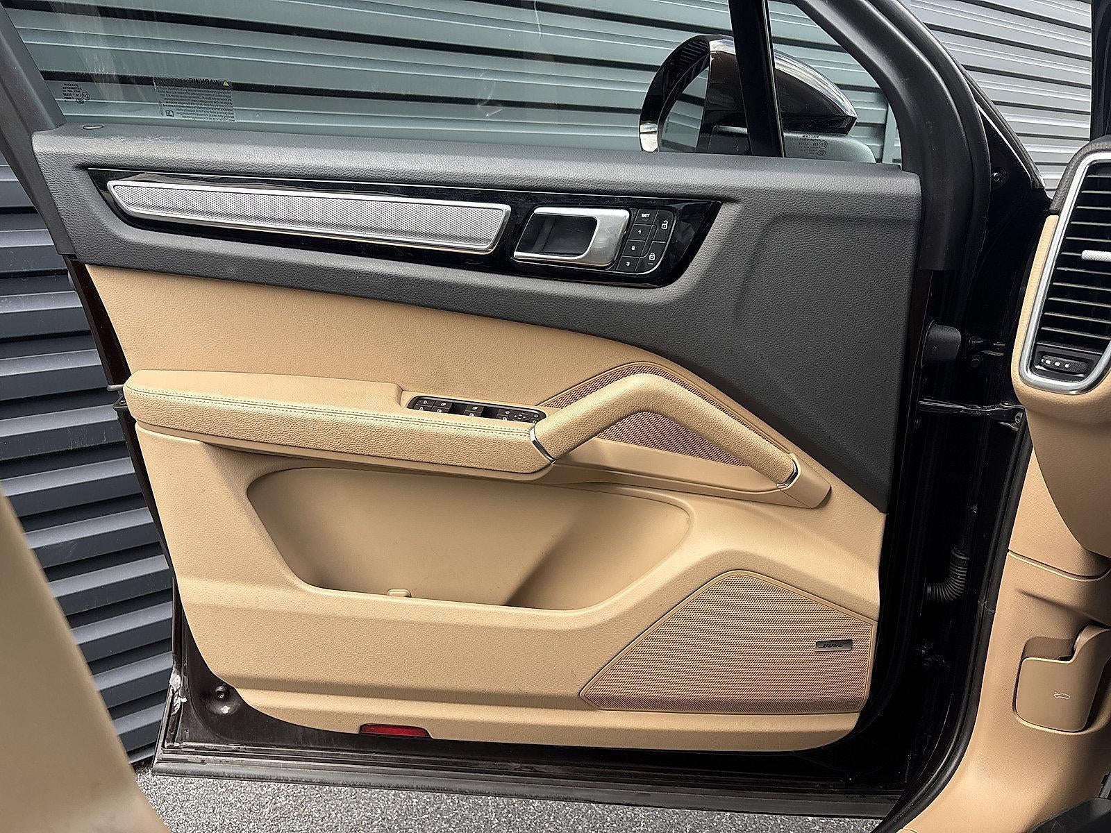 2022 Porsche Cayenne Platinum Edition AWD