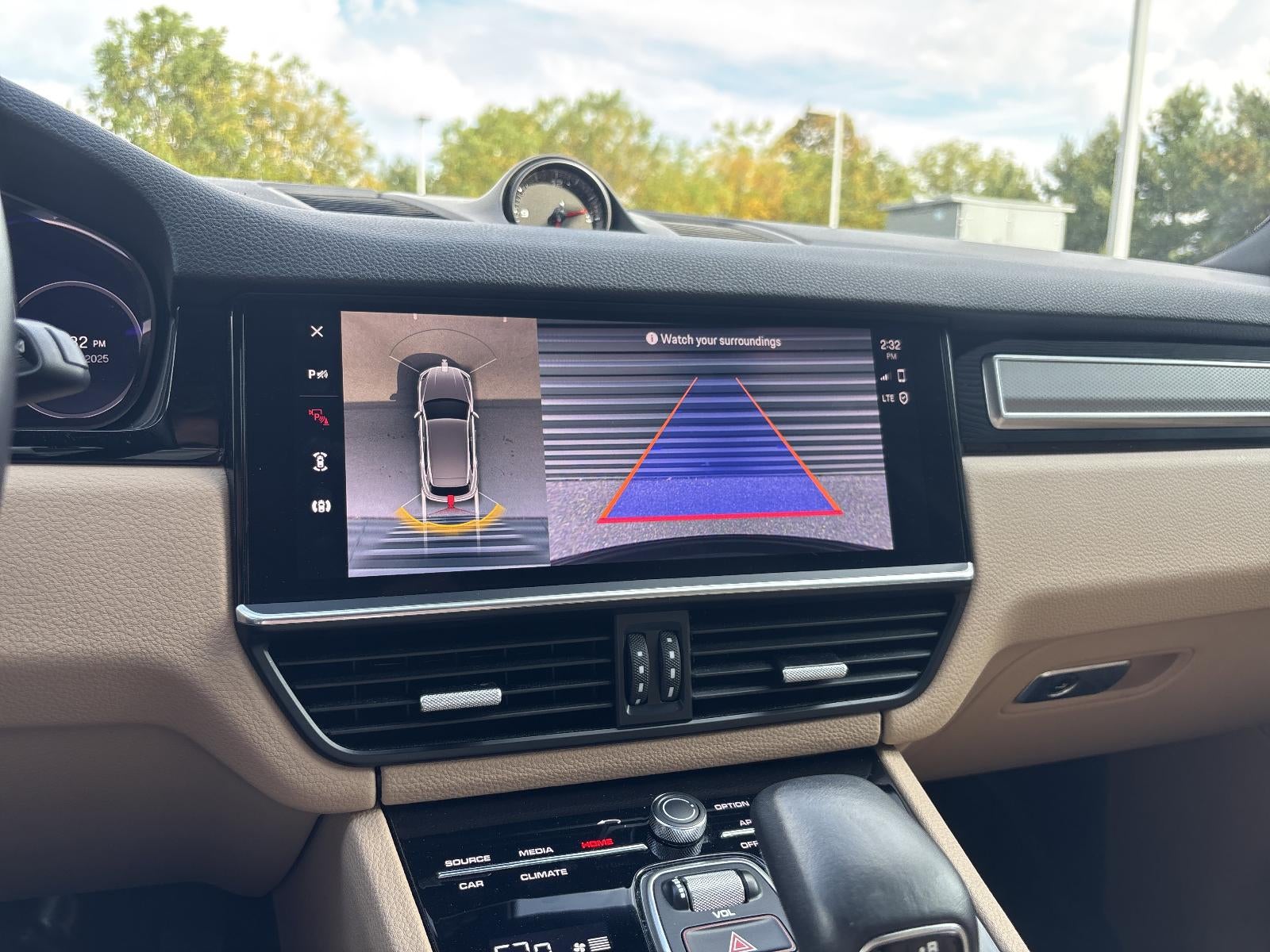 2022 Porsche Cayenne Platinum Edition AWD