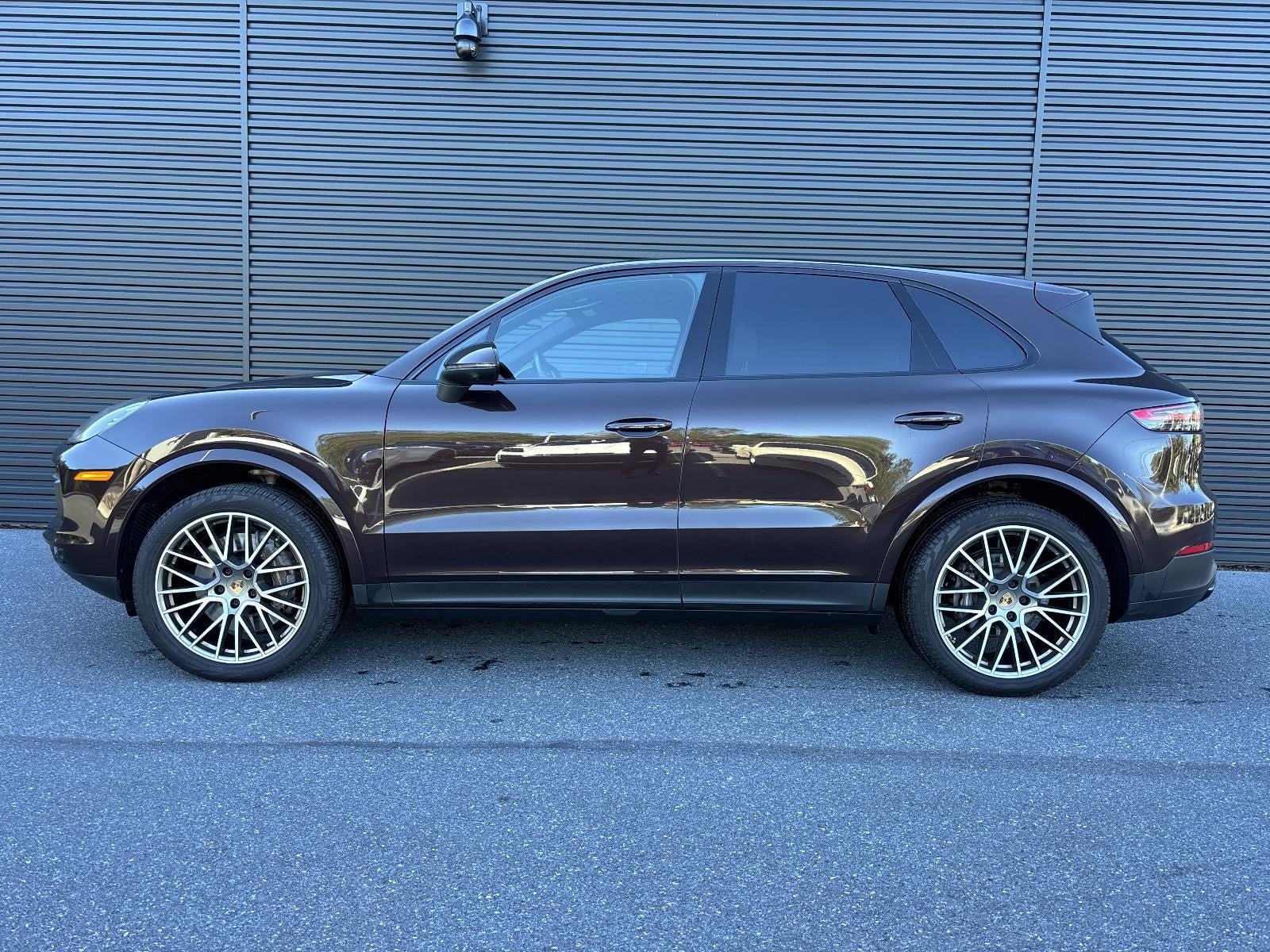 2022 Porsche Cayenne Platinum Edition AWD